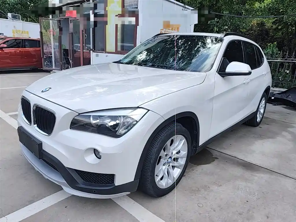 BMW X1 2015 Model sDrive18i Fashion Advanced Edition фото 2