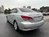 Фото 5 - Nissan Sylphy