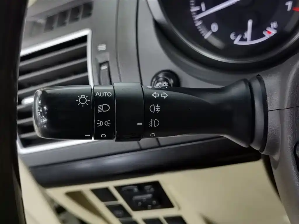 Toyota Prado 2016 2.7L Auto Luxury Edition фото 21