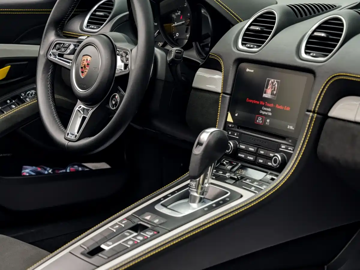Porsche 718 2022 Spyder 2.0T фото 13