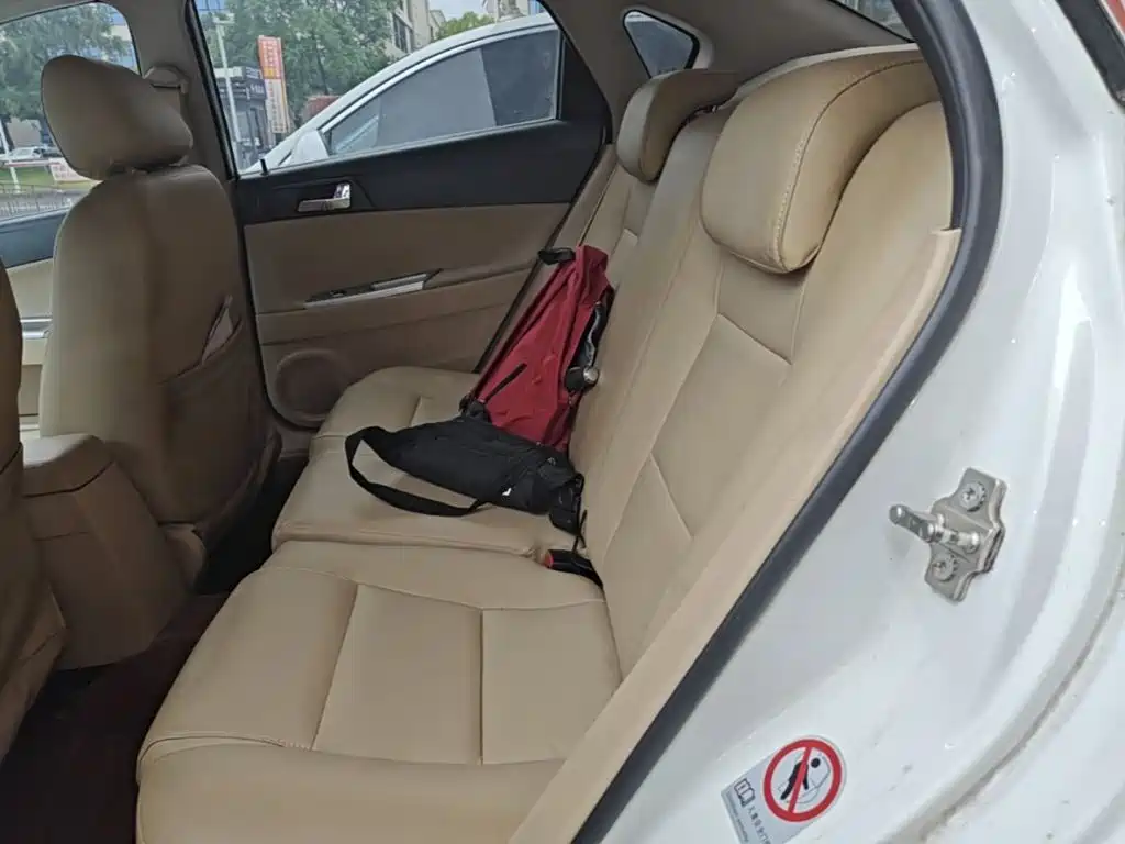 Zhonghua H330 2015 2013 1.5L Automatic Luxury
