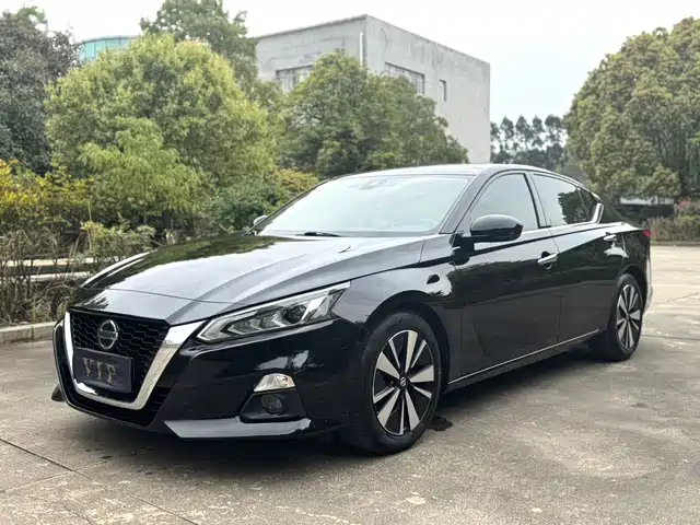 NISSAN TEANA