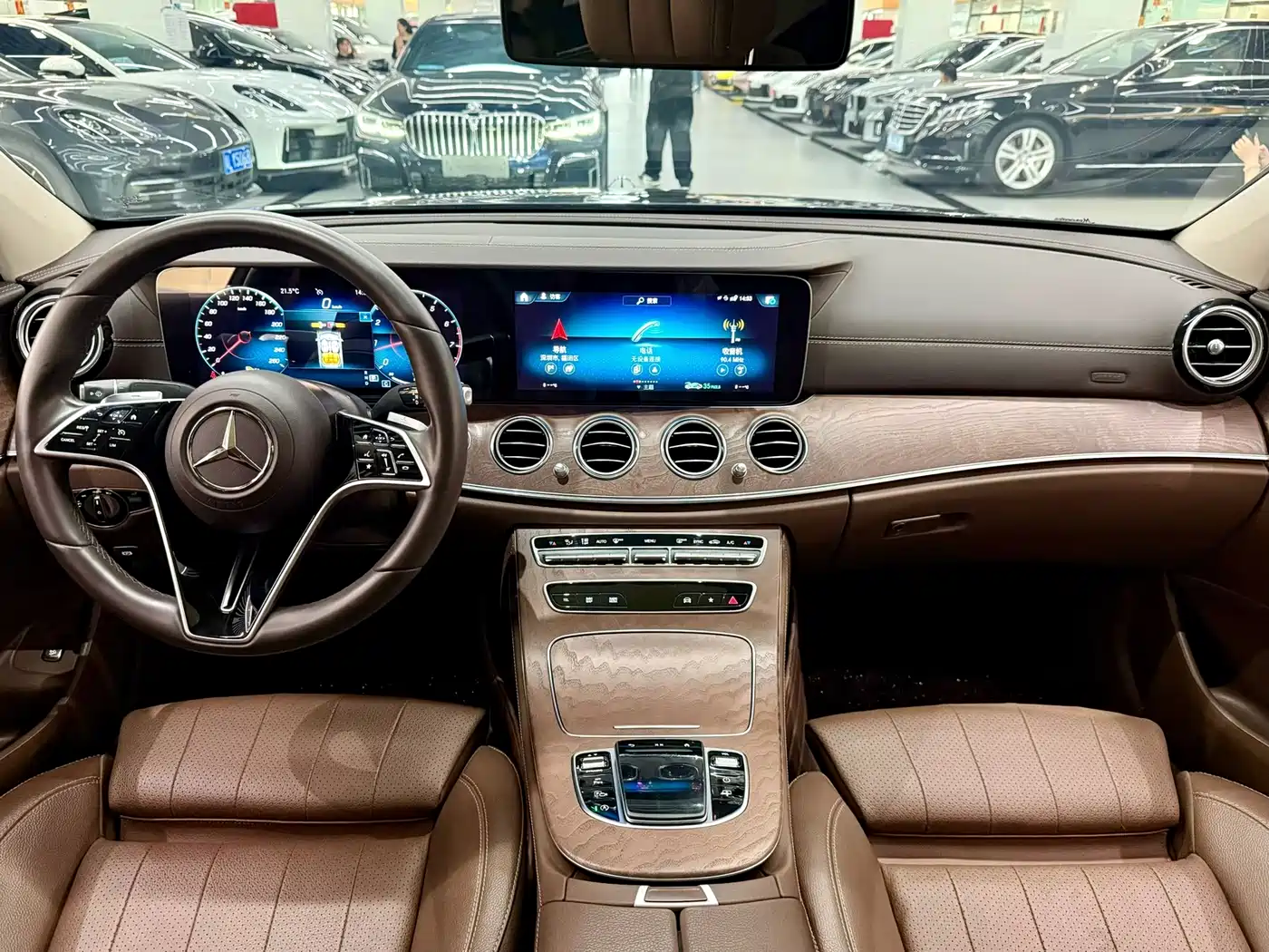 MERCEDES-BENZ E CLASS