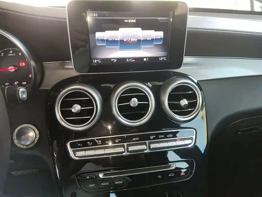 Mercedes-Benz GLC 2018 Facelift GLC 200 4MATIC фото 13