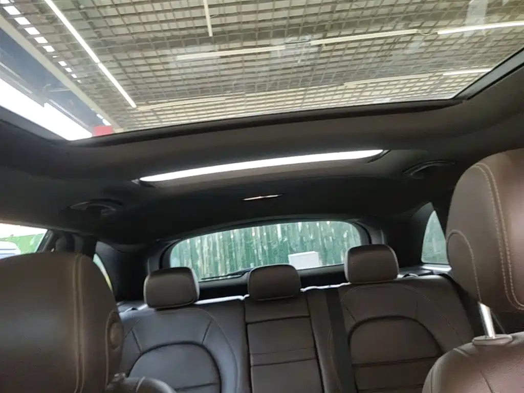 Mercedes-Benz GLC 2018 Facelift GLC 200 4MATIC фото 18