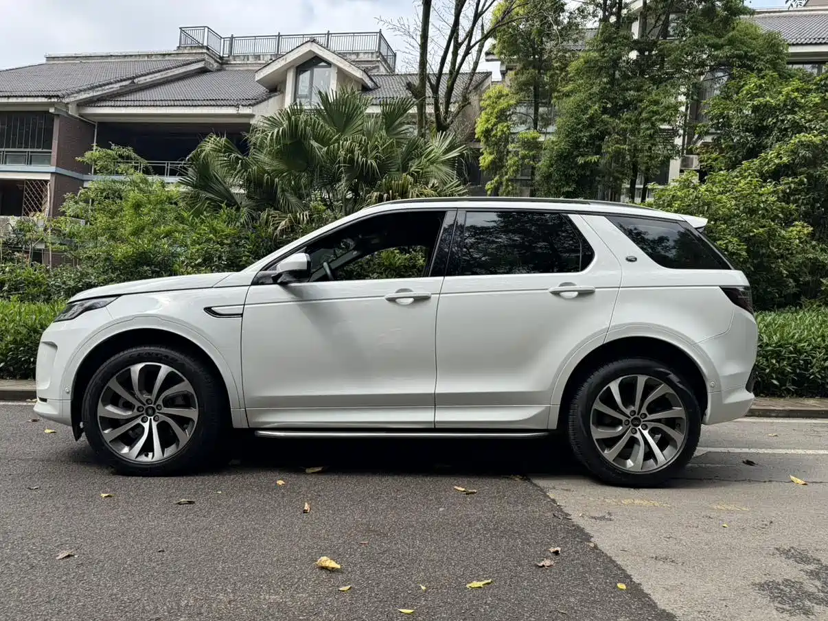 Land Rover Discovery Sport 2022 Model Year Second Facelift 249PS R-Dynamic SE Performance Technology Edition 5-seater фото 5