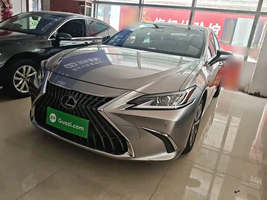 Lexus ES 2024 200 Premium Edition