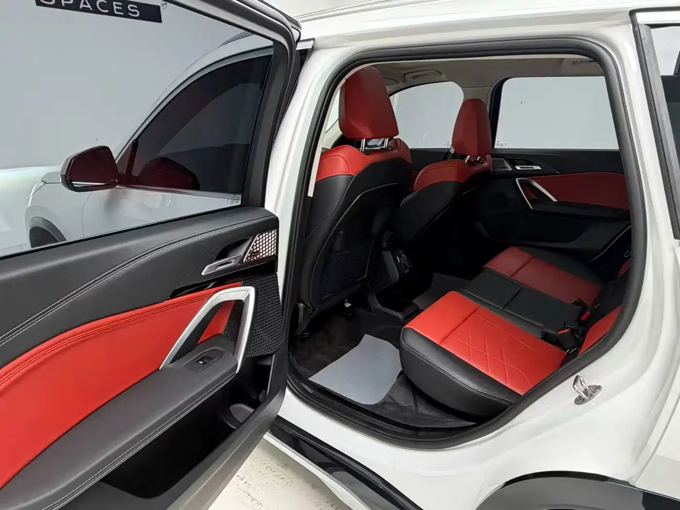 BMW X1 2024 sDrive25Li X Design Package фото 13