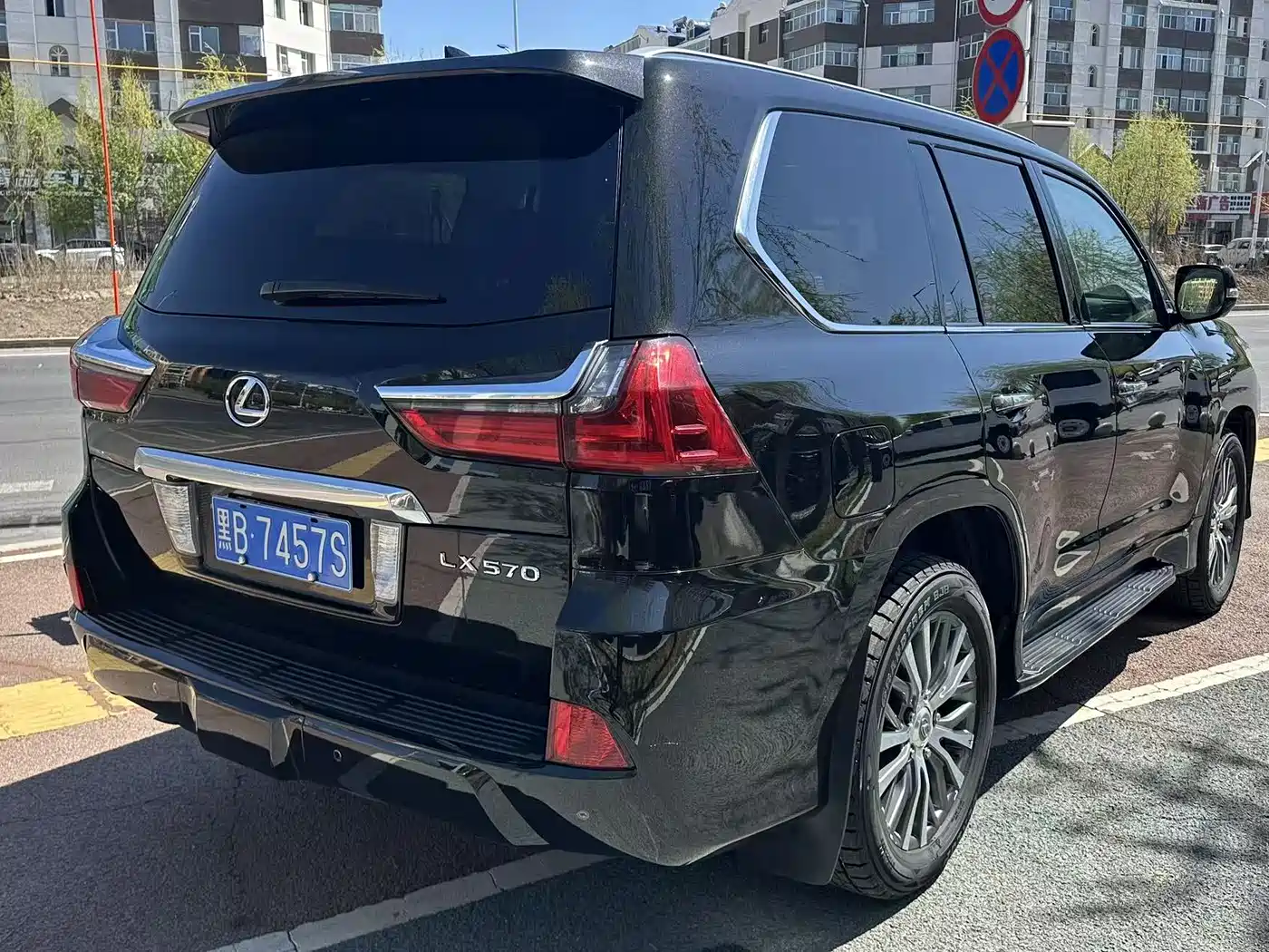 Lexus LX 2016 570 Luxury Premium Edition фото 4
