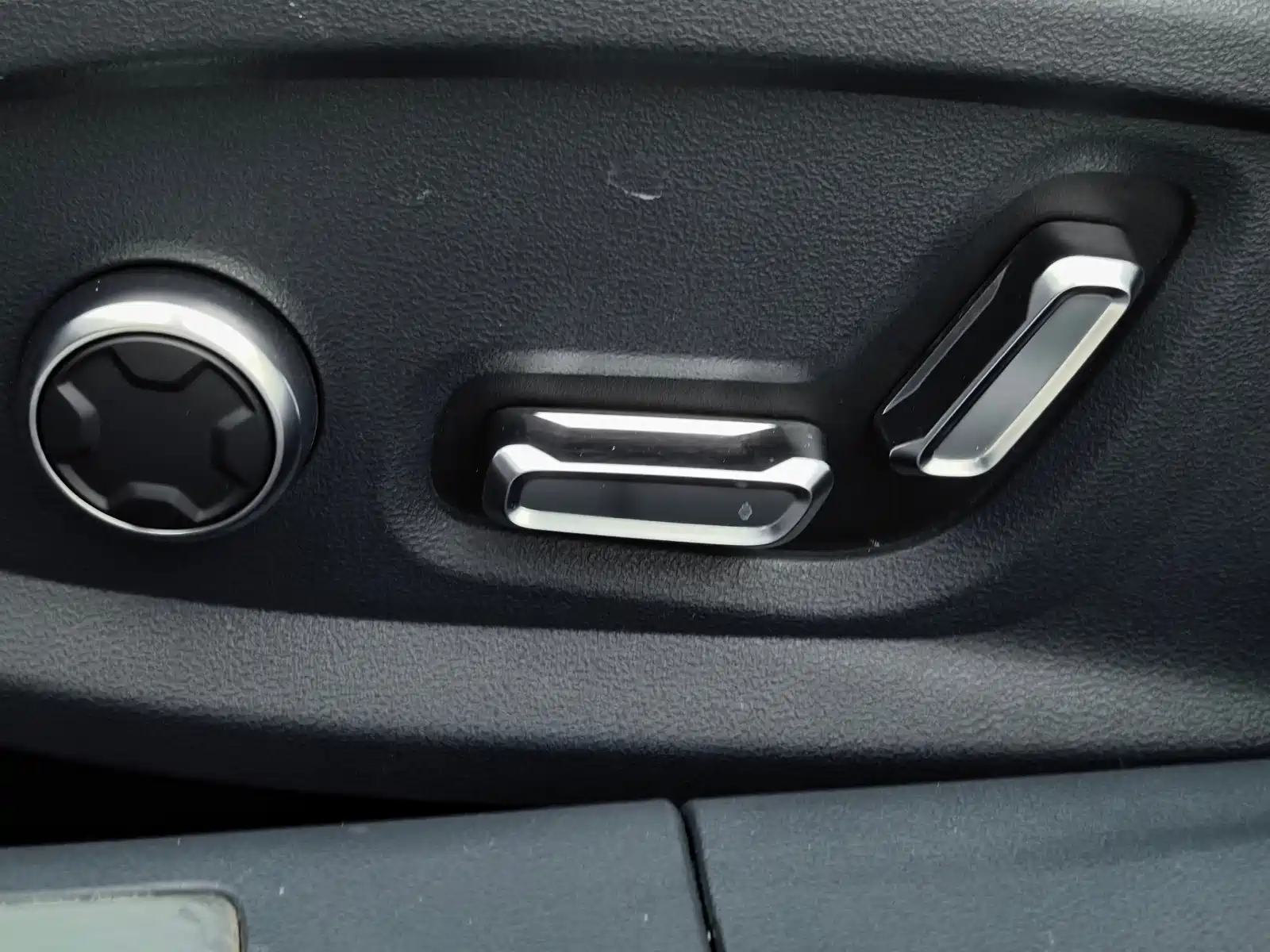 Фото 26 - Geely Galaxy Galaxy E8