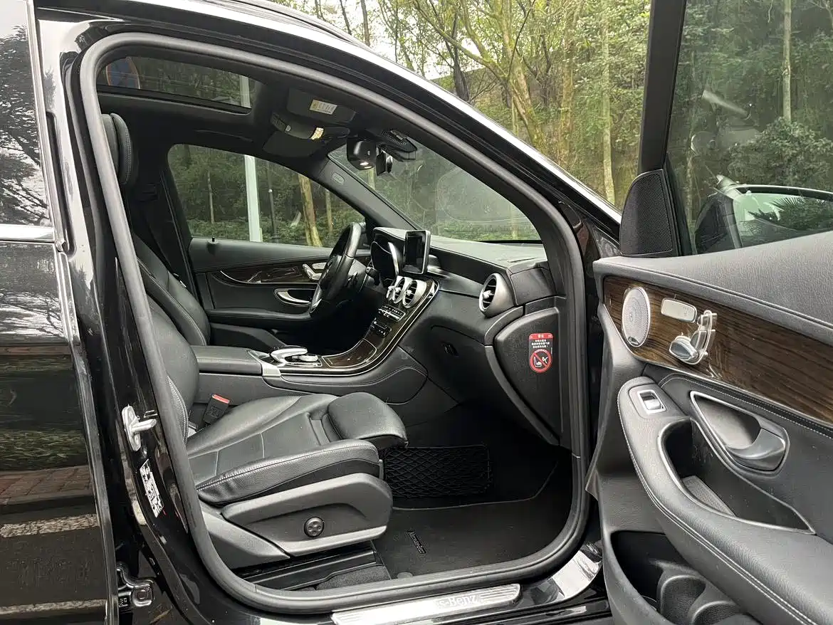 Mercedes-Benz GLC 2017 GLC 260 4MATIC Dynamic фото 2