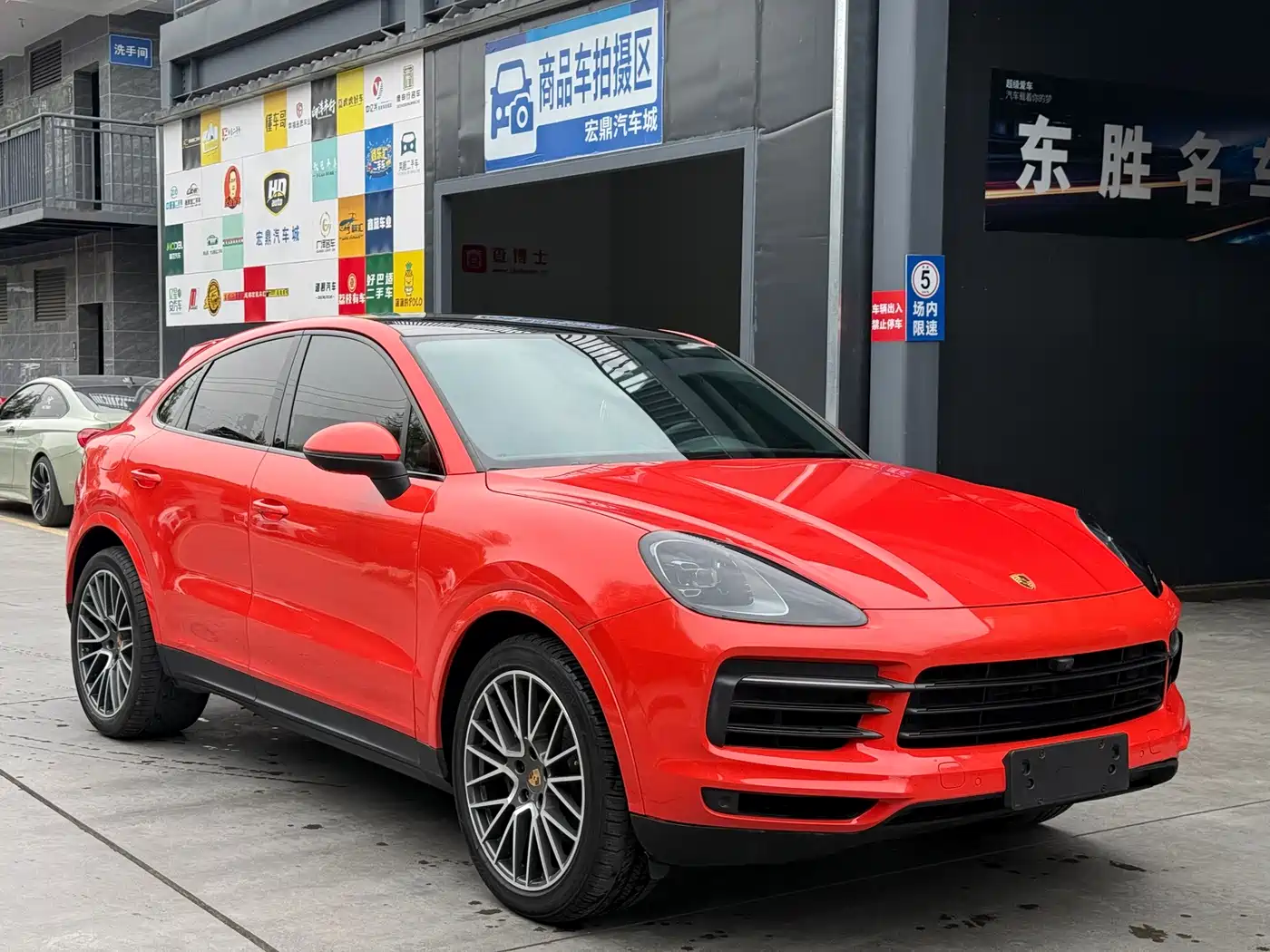 PORSCHE CAYENNE
