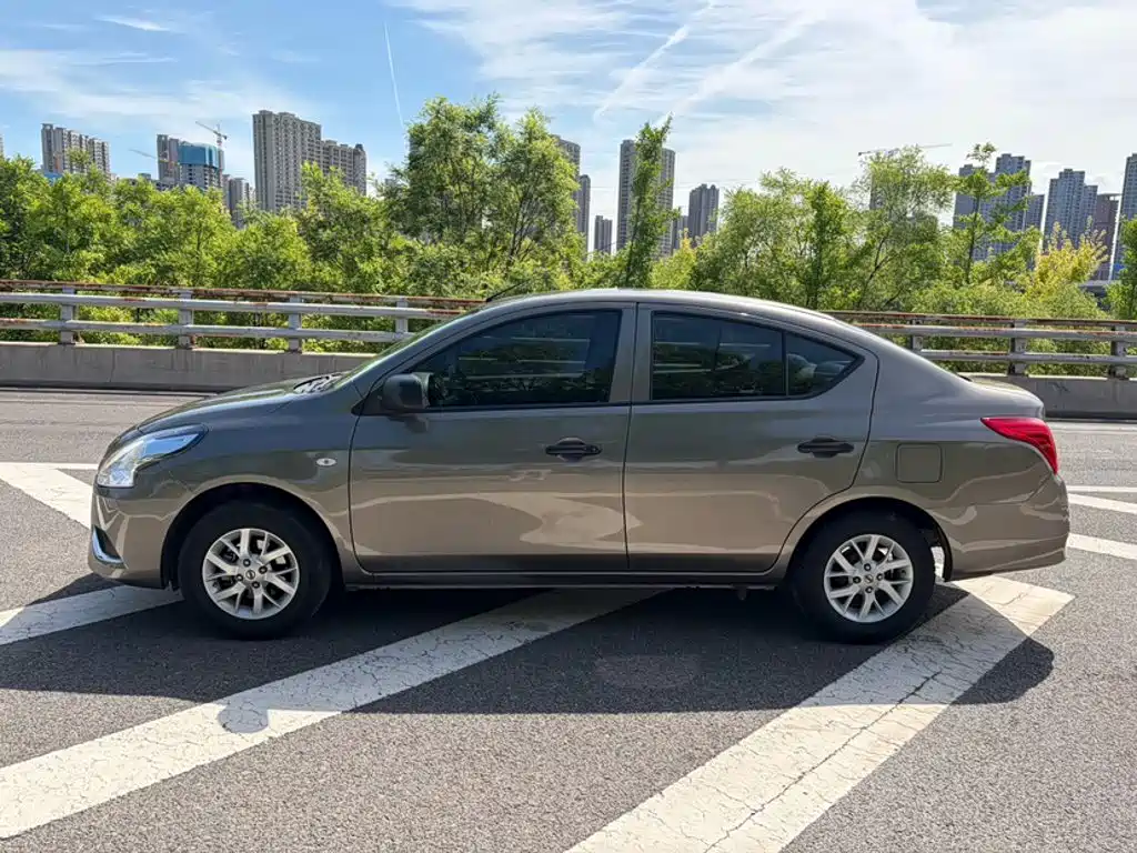 Nissan Sunny 2019 2015 1.5XE CVT Comfort
