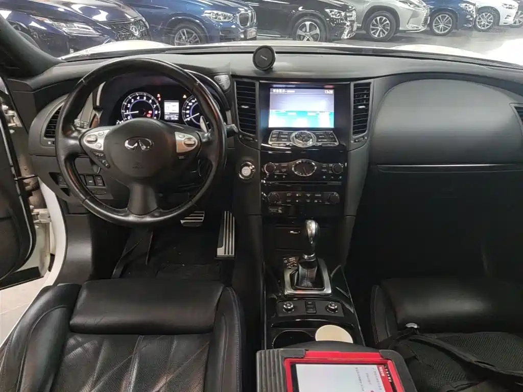 Infiniti QX70 2018 2015 Model 3.7L Shadow Edition