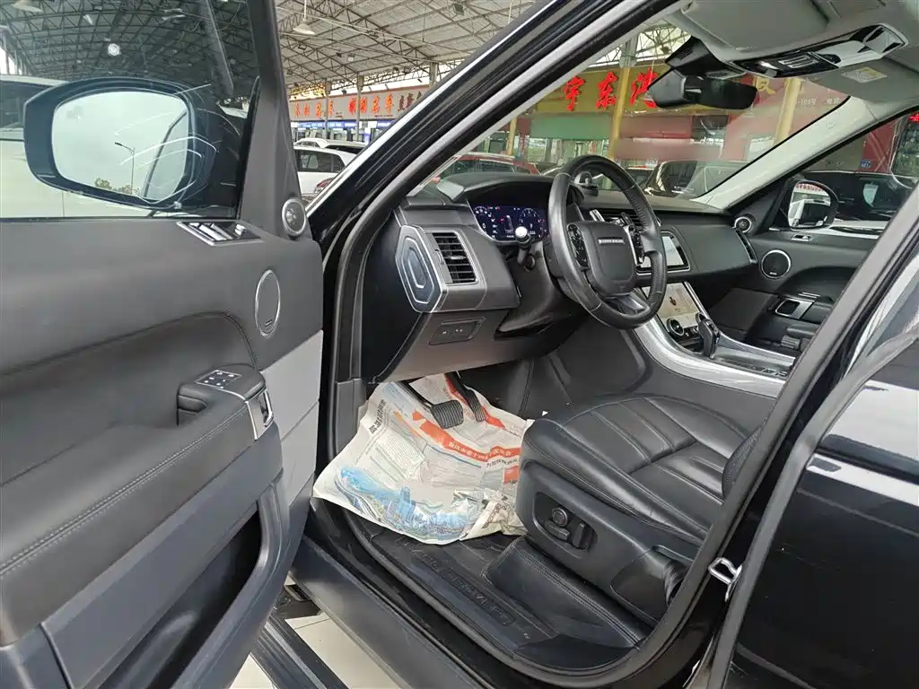 Land Rover Range Rover Sport 2021 3.0 L6 SE фото 16