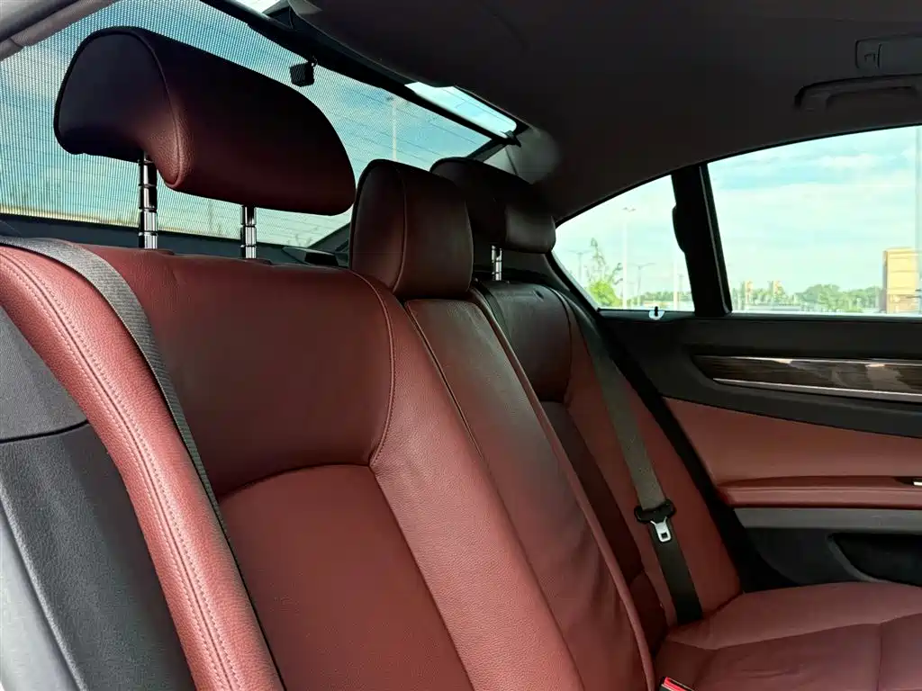 BMW 7 Series 2013 Model 730Li Leading фото 28