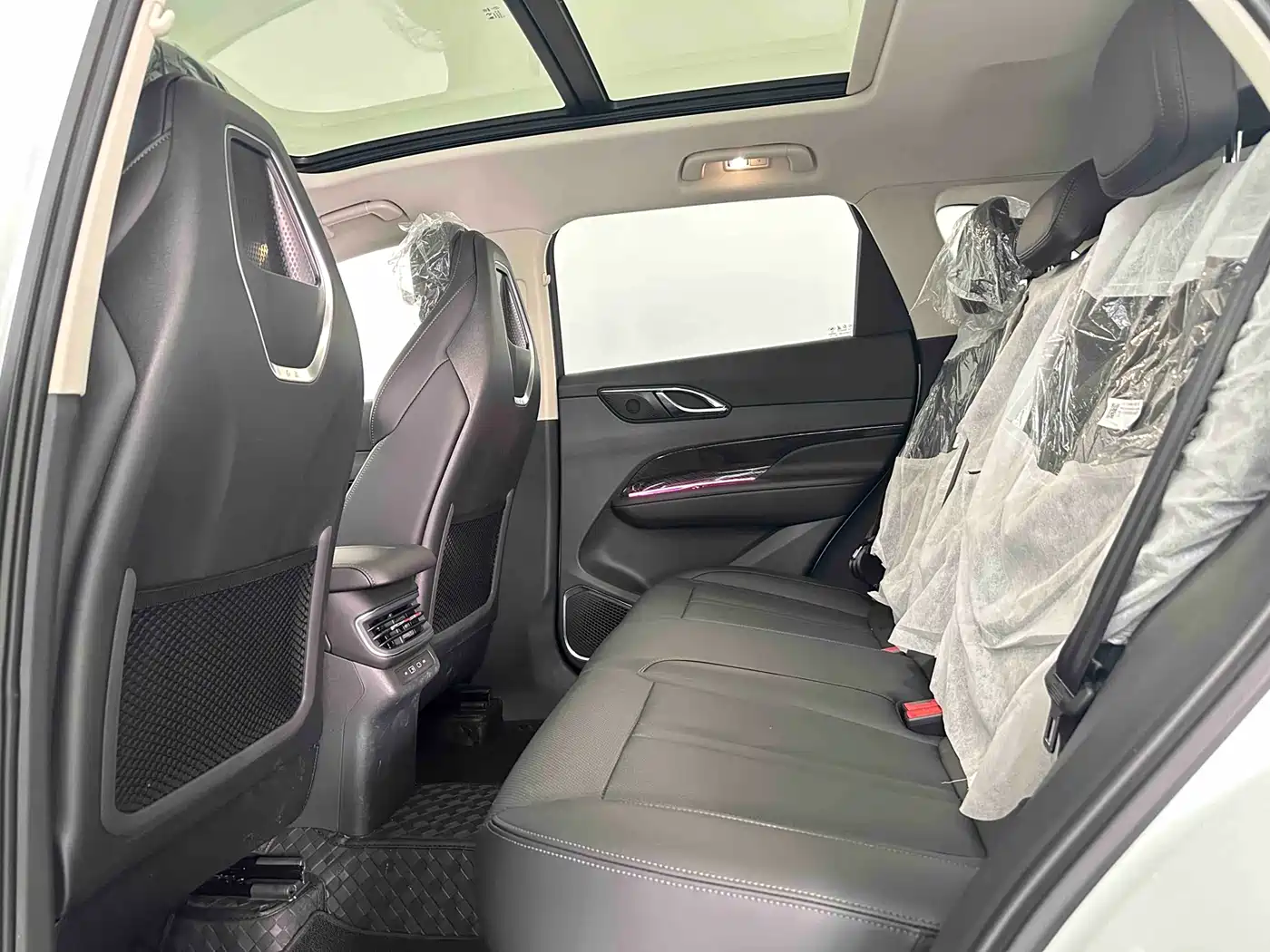 Hongqi HS3 PHEV 2024 PHEV 115km Power Edition фото 8