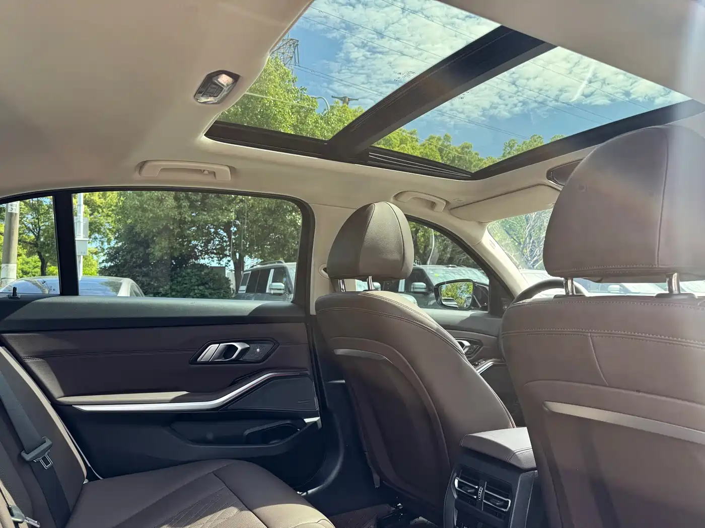 BMW 3 Series 2023 325Li M Sport Black Night Package фото 17