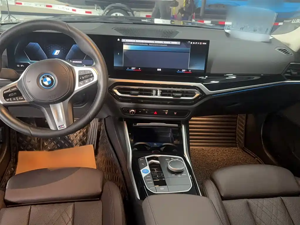 BMW i3 2022 eDrive 35 L фото 10