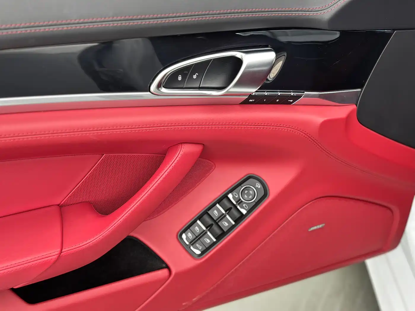 Porsche Panamera 2016 Panamera 4 Executive Edition 3.0T фото 20