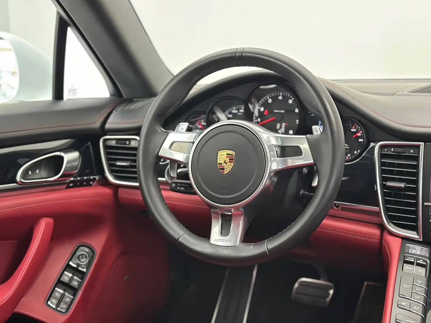 Porsche Panamera 2016 Panamera 4 Executive Edition 3.0T фото 41