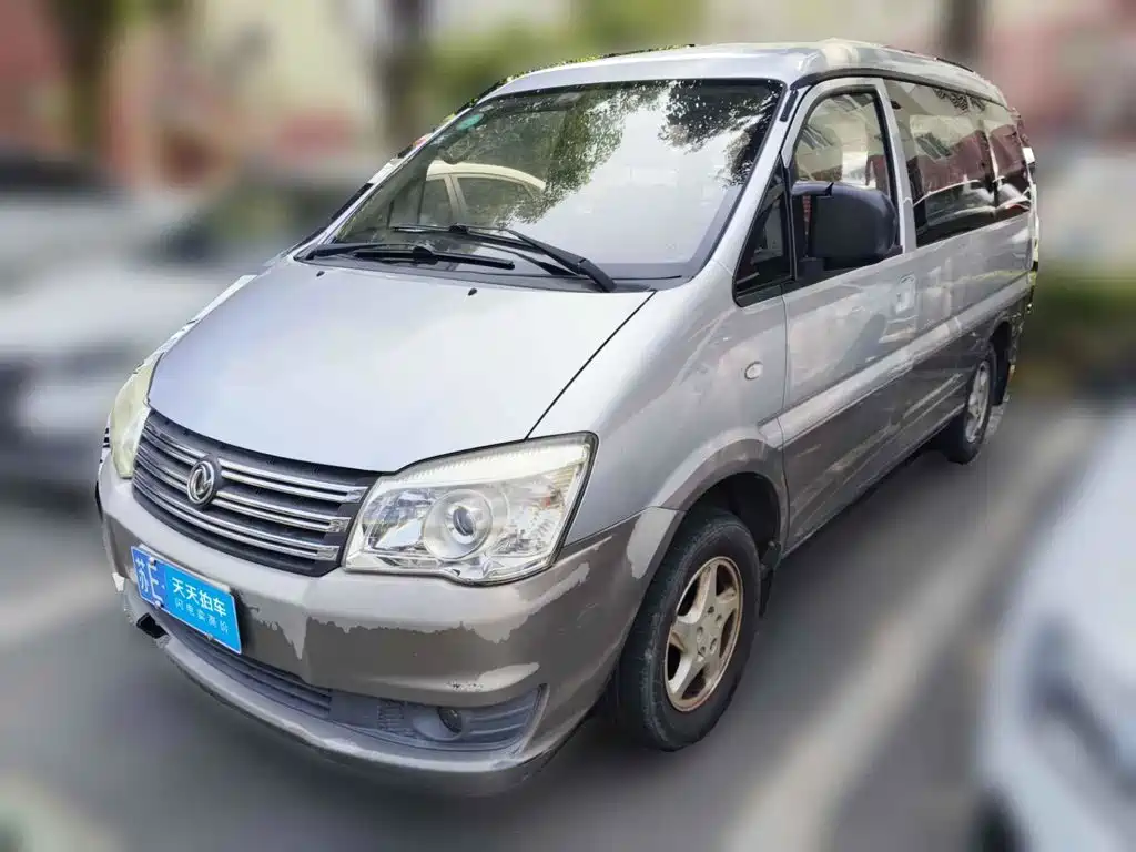 Photo 1 - Dongfeng Fengxing Lingzhi