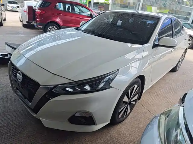 Nissan Teana 2.0L XL, Комфорт