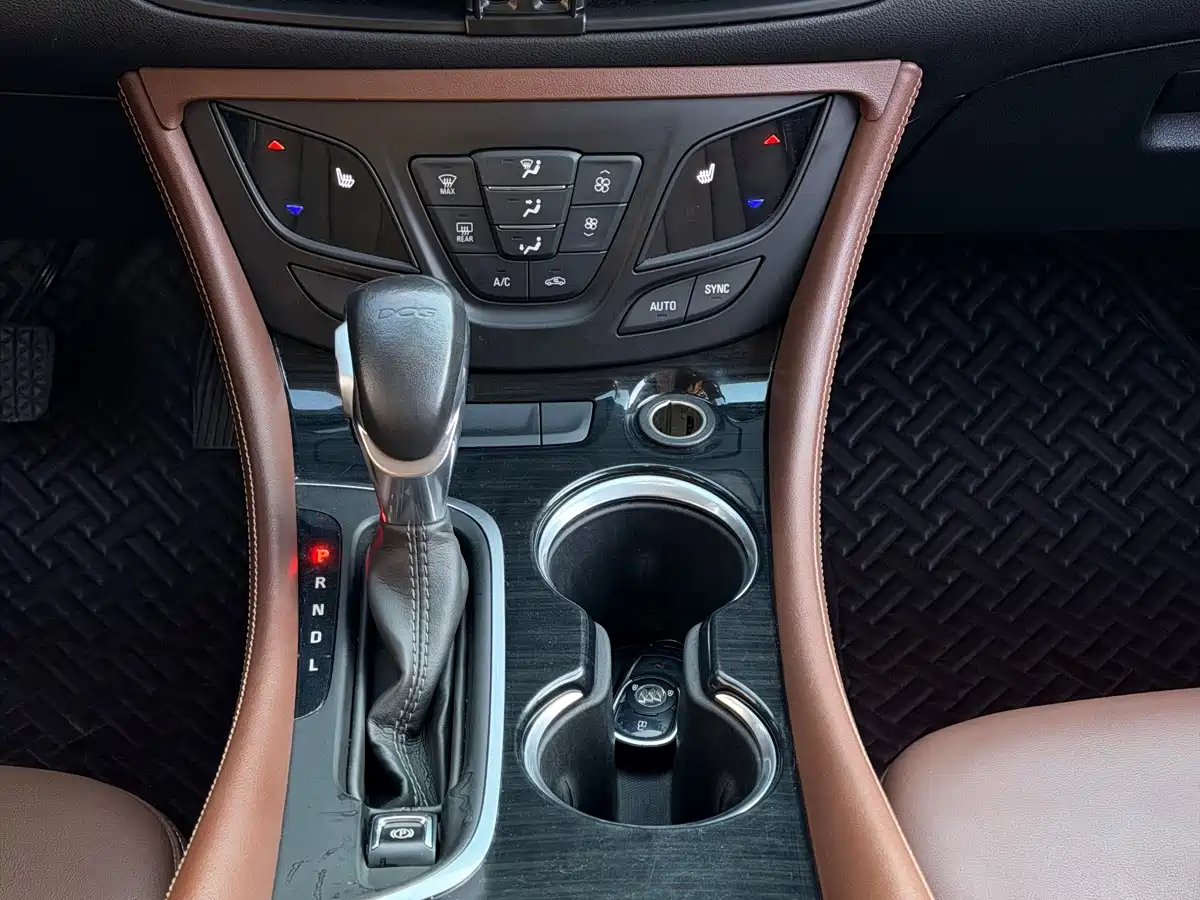 Фото 21 - Buick Envision Plus