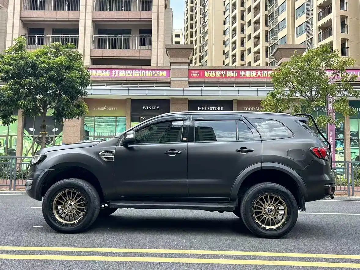 Ford Everest 2018 2017 2.0T Gasoline Automatic 4WD Luxury Edition 5-Seater