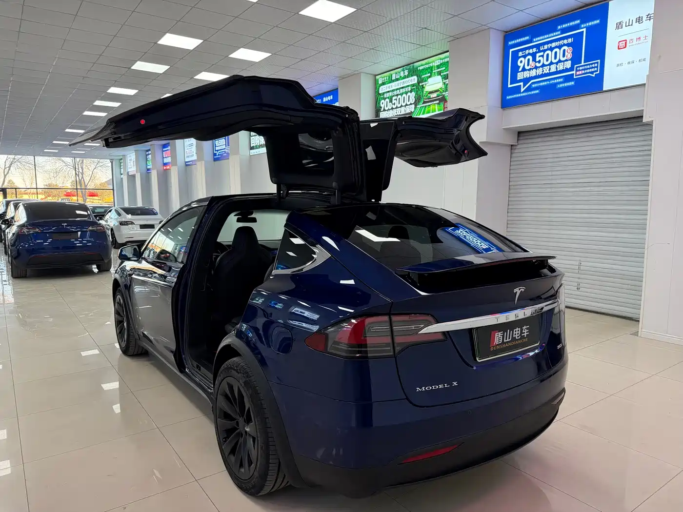 TESLA MODEL X