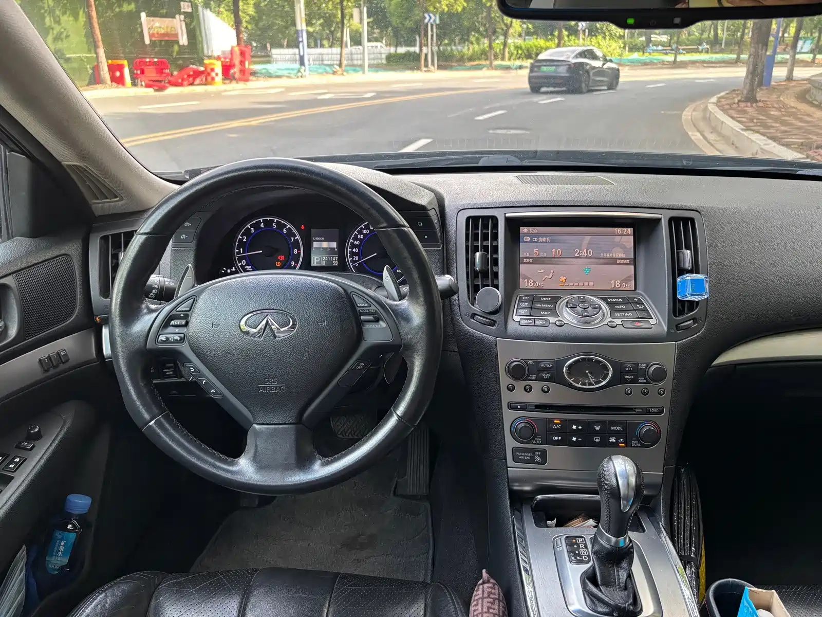 Фото 17 - Infiniti G Series
