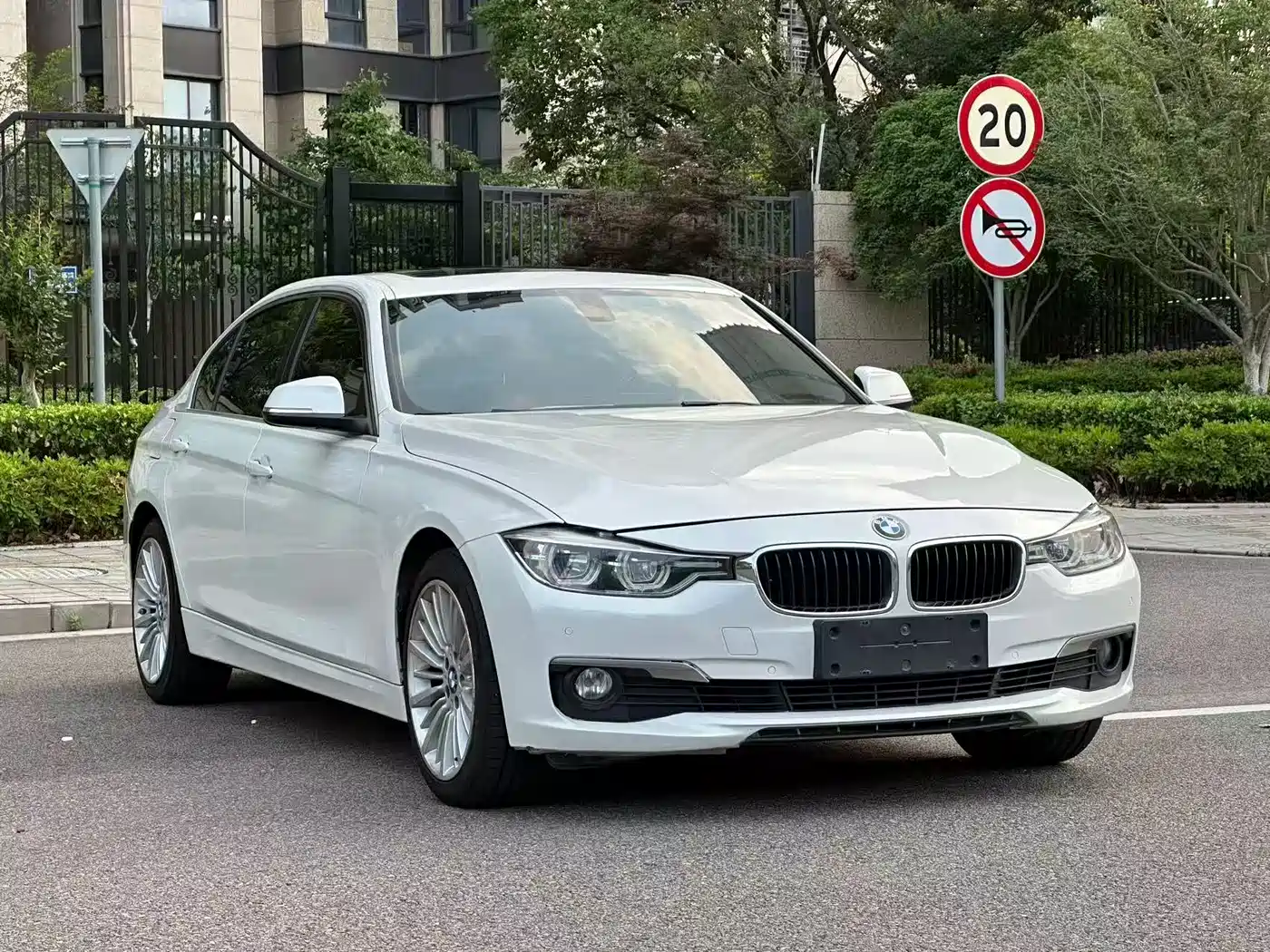 BMW 3 Series 2018 320Li Fashion Style фото 3