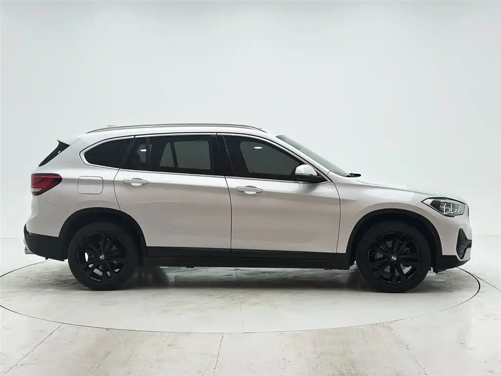 BMW X1 2021 Facelift sDrive20Li Fashion фото 9