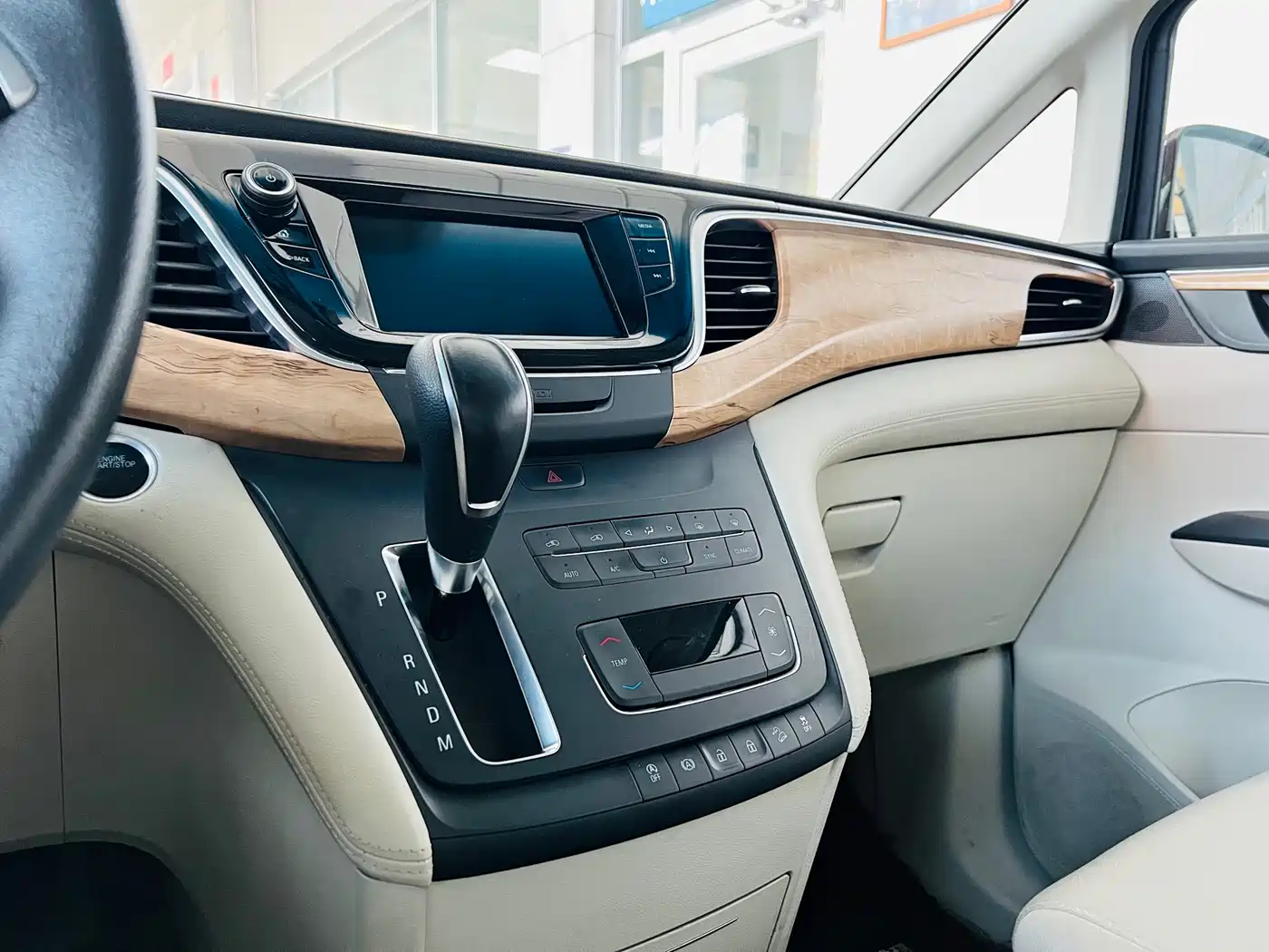 Buick GL8 2017 ES 28T Comfort Type China V фото 19