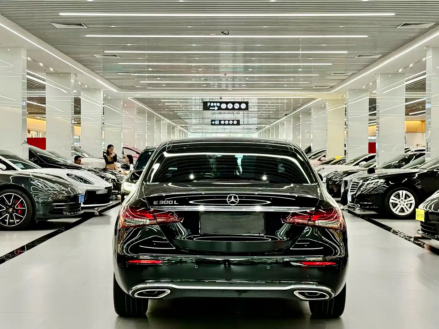 MERCEDES-BENZ E CLASS