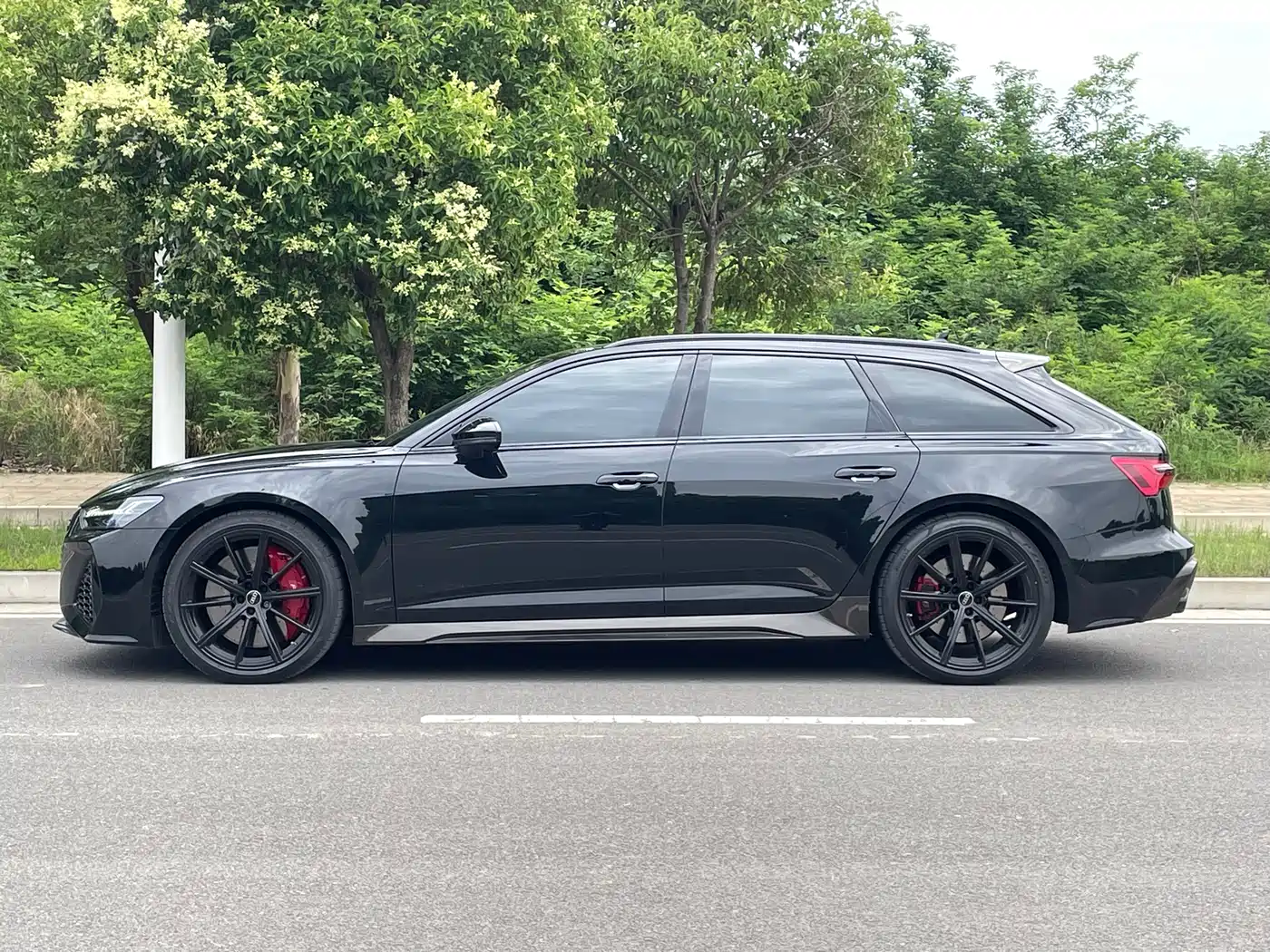 Audi RS 6 2024 RS 6 4.0T Avant performance фото 10