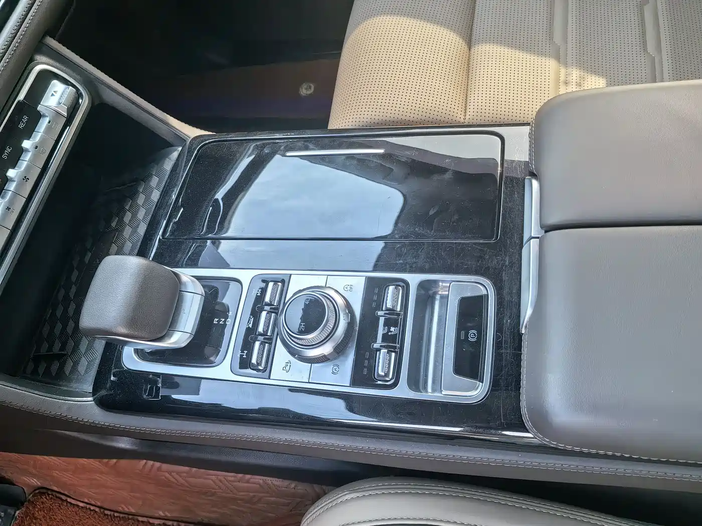 BAIC ORV Beijing Off-Road BJ60 2022 Model 2.0T 11th Edition 5-Seater фото 5