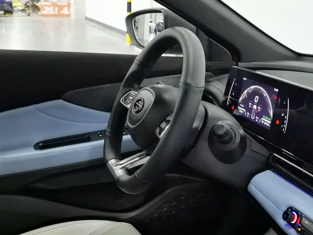 GAC Trumpchi Trumpchi Emkoo 2023 Shadow Leopard H High-Efficiency Hybrid фото 22