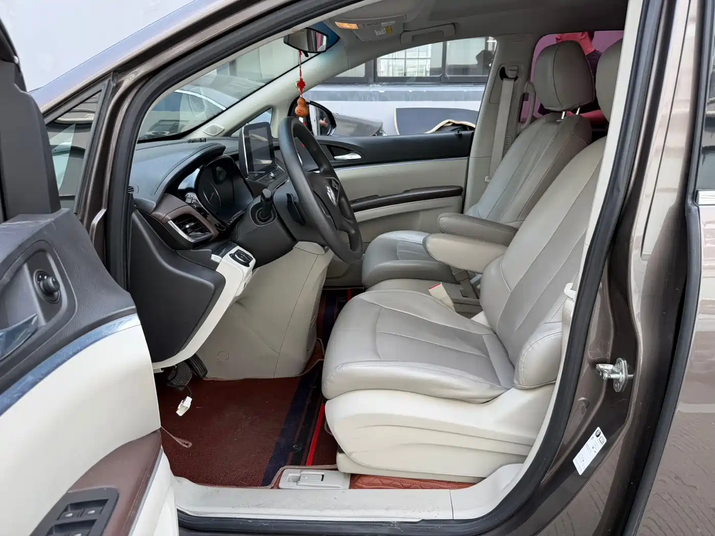 Buick GL8 2021 Land Business Class 652T Comfort фото 5