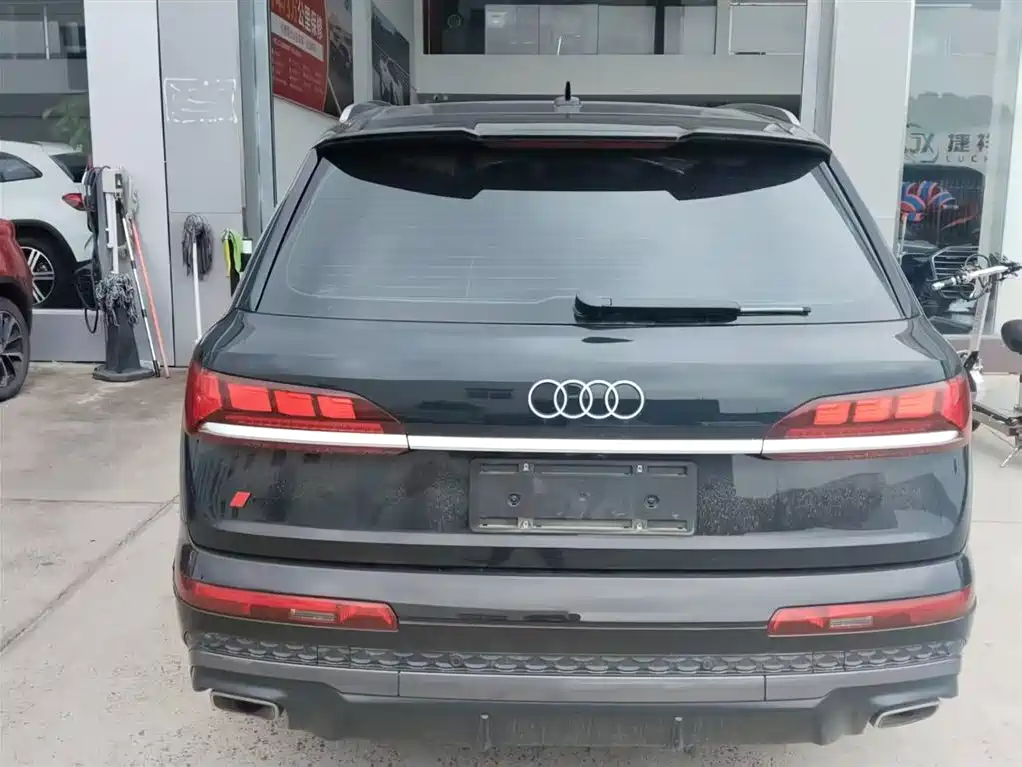 Audi Q7 2025 55 TFSI quattro S line Premium фото 4