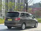 Фото 3 - Buick GL8