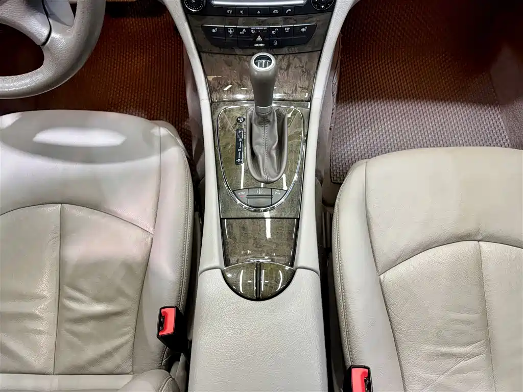Mercedes-Benz E-Class 2007 E 350 Fashion фото 21
