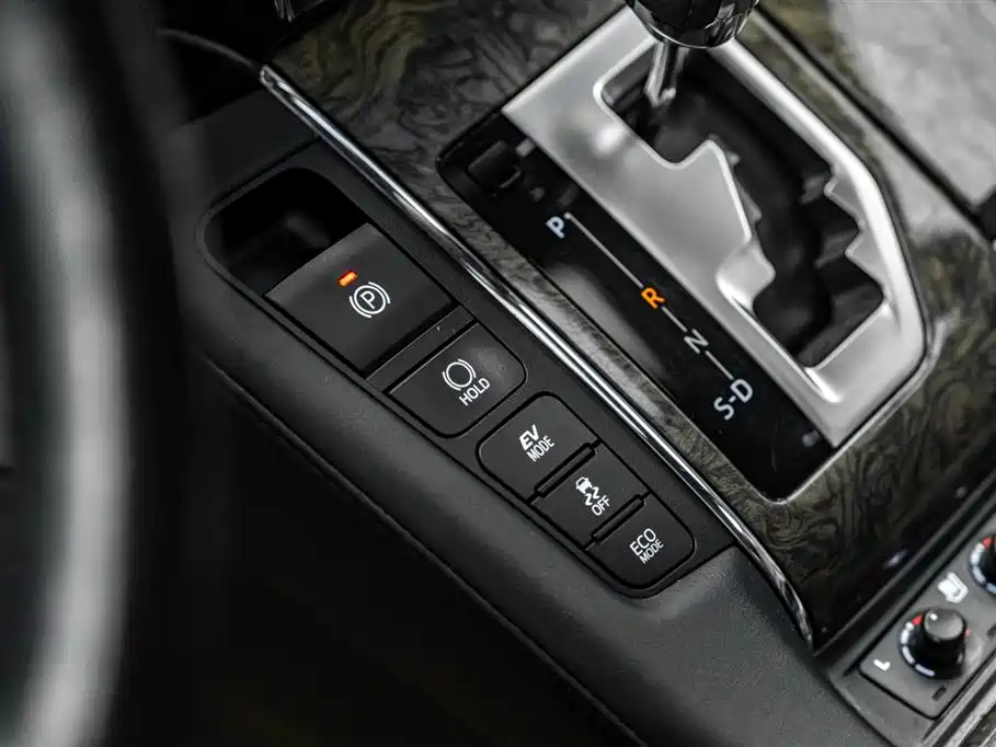 Toyota Vellfire 2021 Crown Hybrid 2.5L HV Premium Edition фото 15