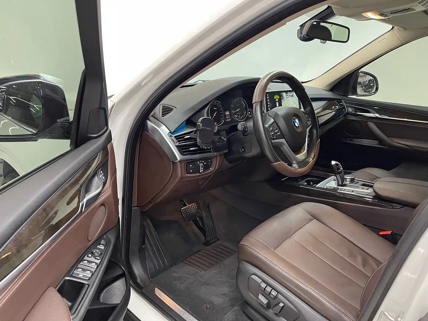 BMW X5 (Import) 2017 xDrive28i фото 13