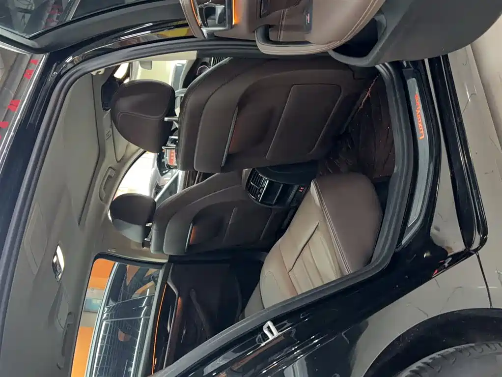 BMW 5 Series 2020 525Li Luxury Package фото 9