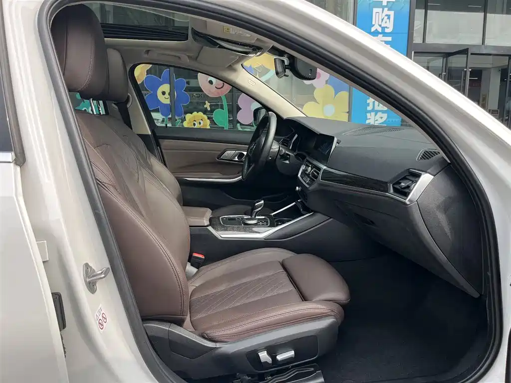 BMW 3 Series 2022 Facelift 325Li M Sport Package фото 31