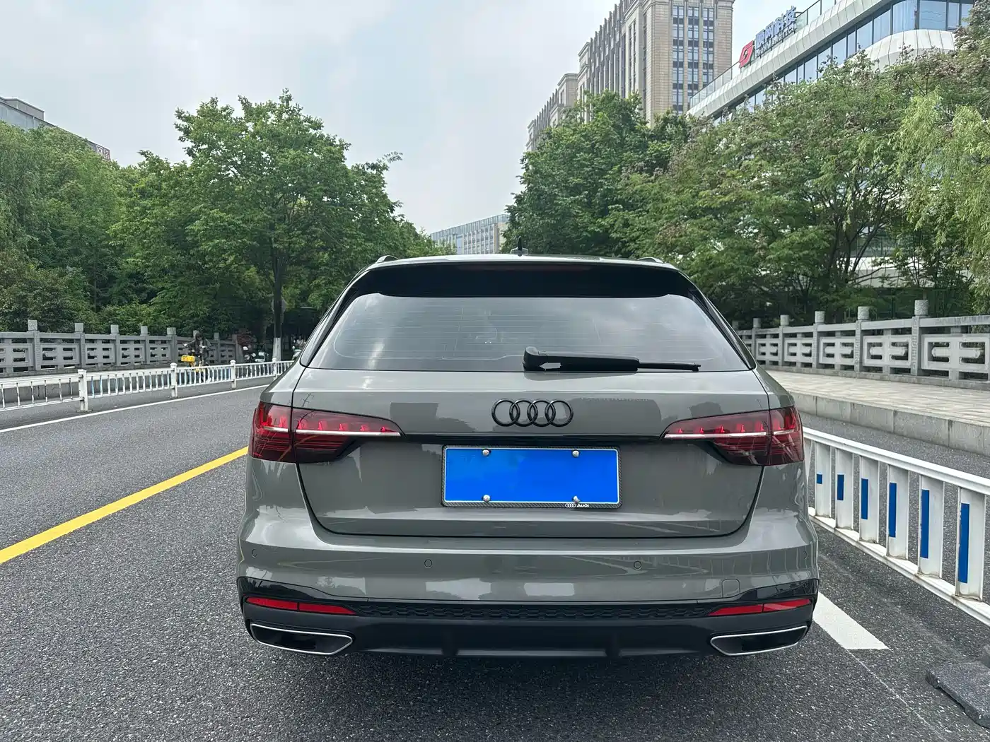 AUDI A4 (IMPORT)