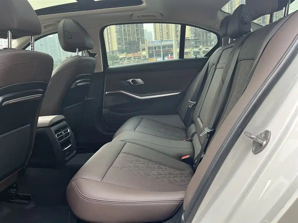 BMW 3 Series 2022 Facelift 325Li M Sport Package фото 18