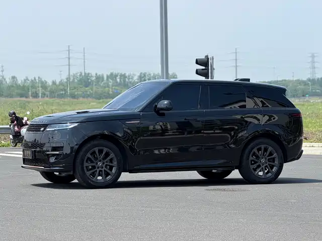 Land Rover Range Rover Sport 2023 400PS Dynamic SE