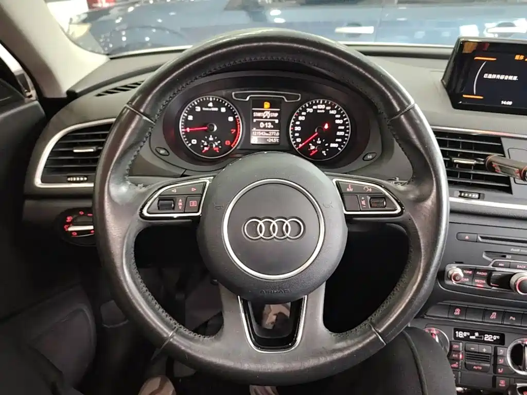Фото 11 - Audi Q3